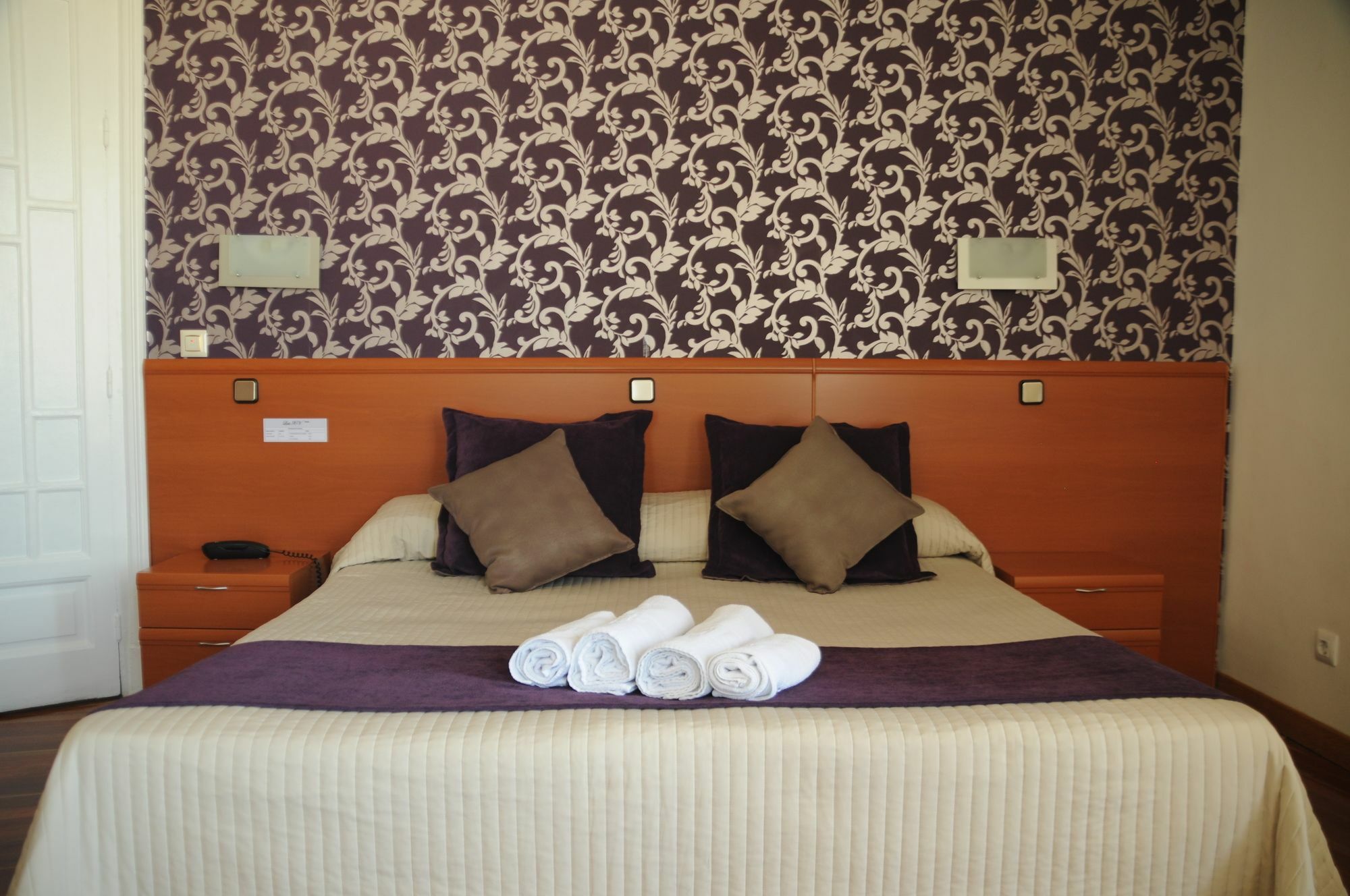 Hostal Luis XV Madrid Exteriér fotografie