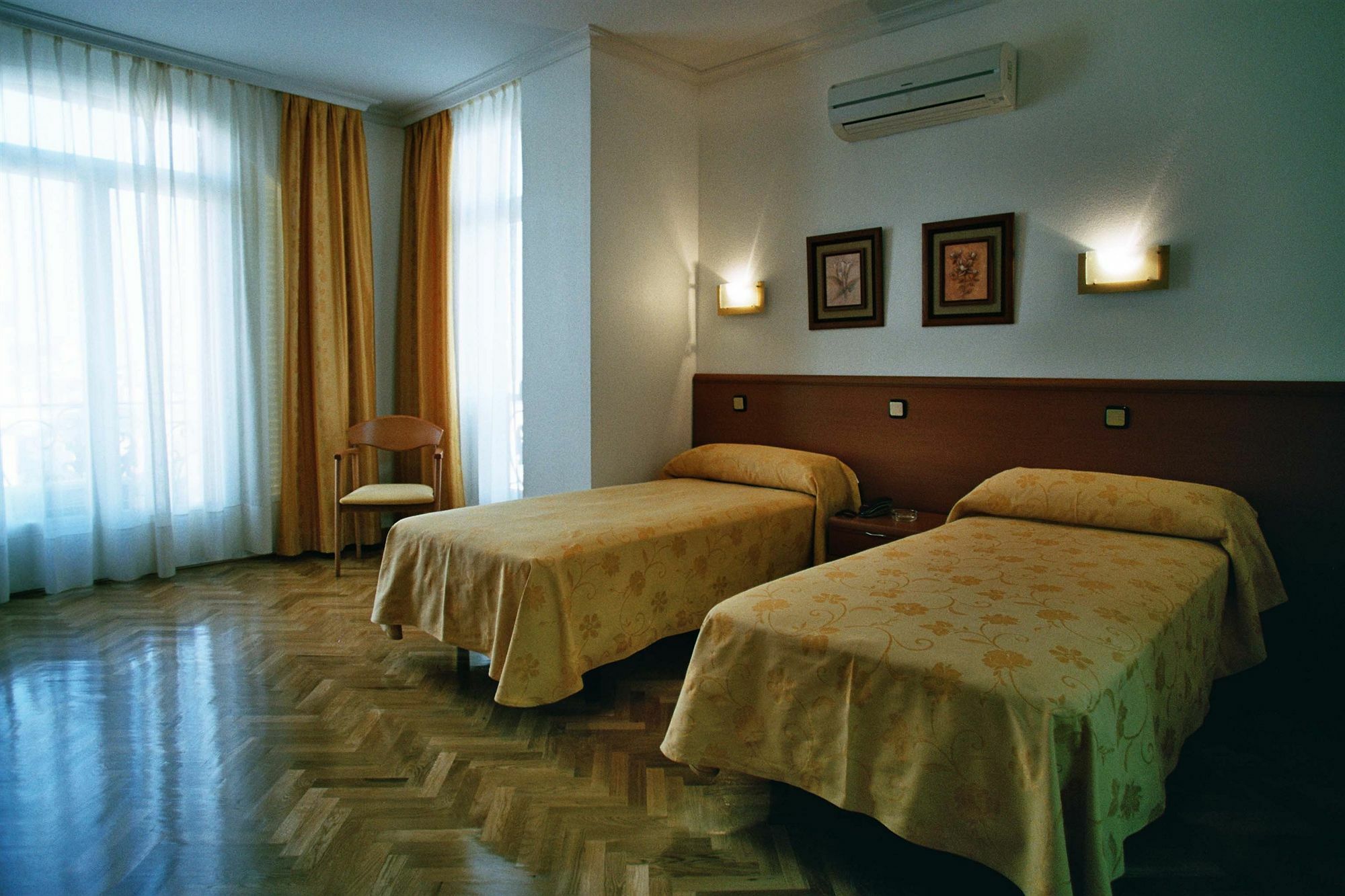 Hostal Luis XV Madrid Exteriér fotografie