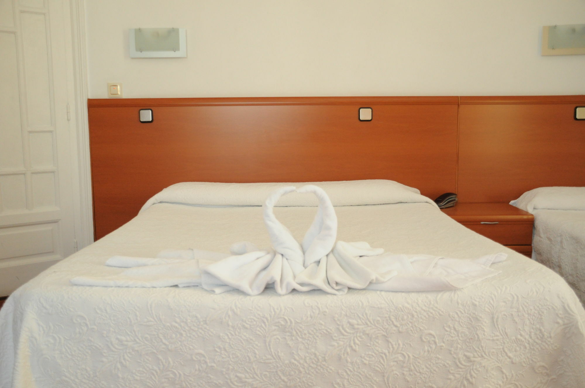 Hostal Luis XV Madrid Exteriér fotografie